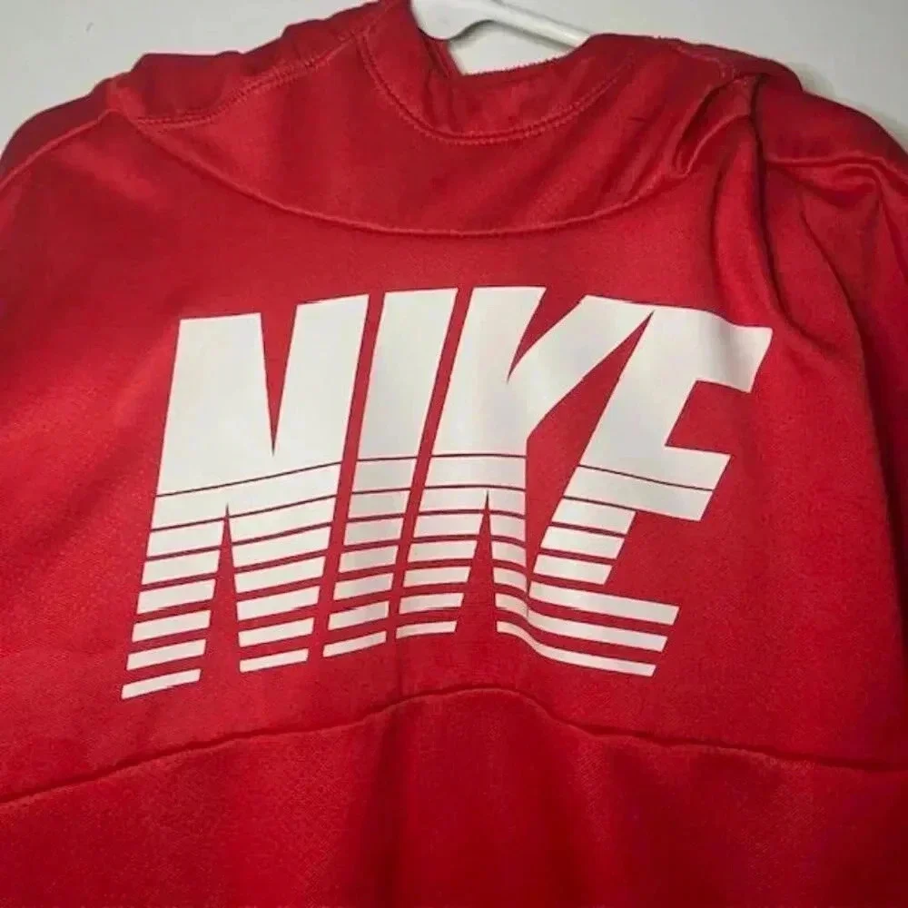 Red Nike Therma Boys Dri-FIT Camo Pullover Hoodie Size Small (4-5)